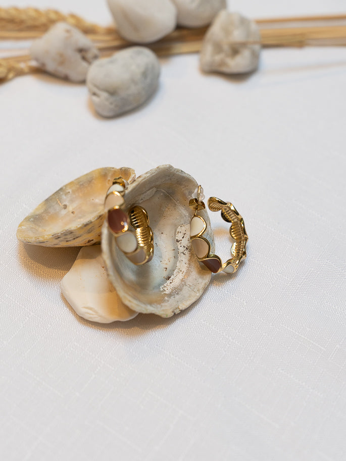 Beige Sea earrings