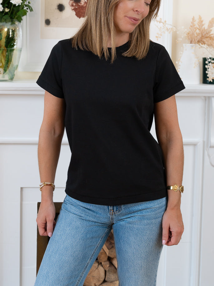 Black Robin Tshirt
