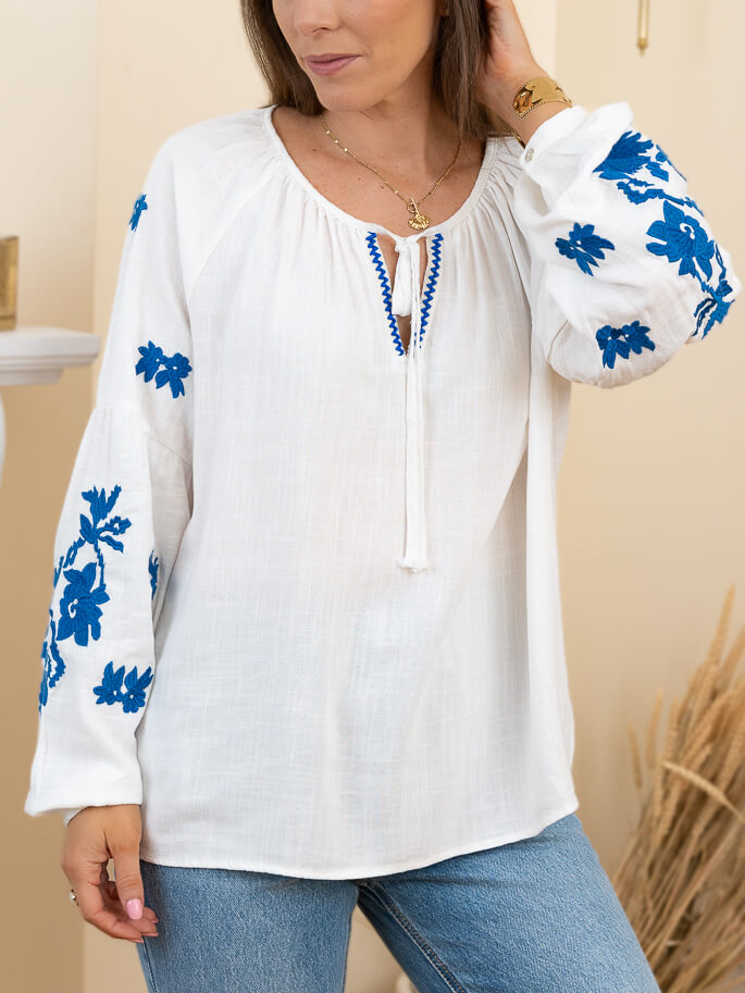 Clarisse Embroidery Blouse