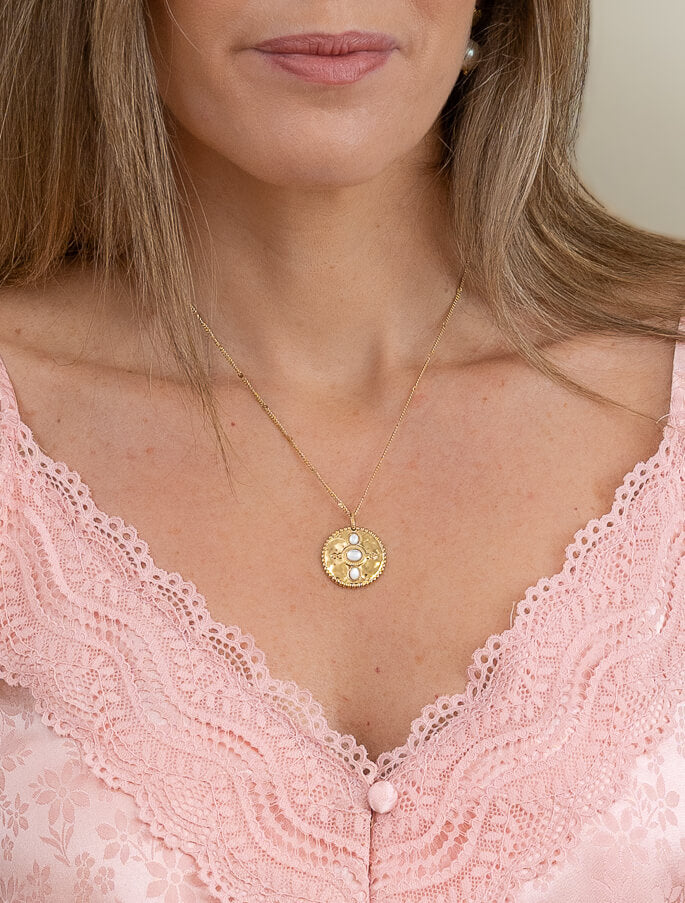 Round Medal necklace